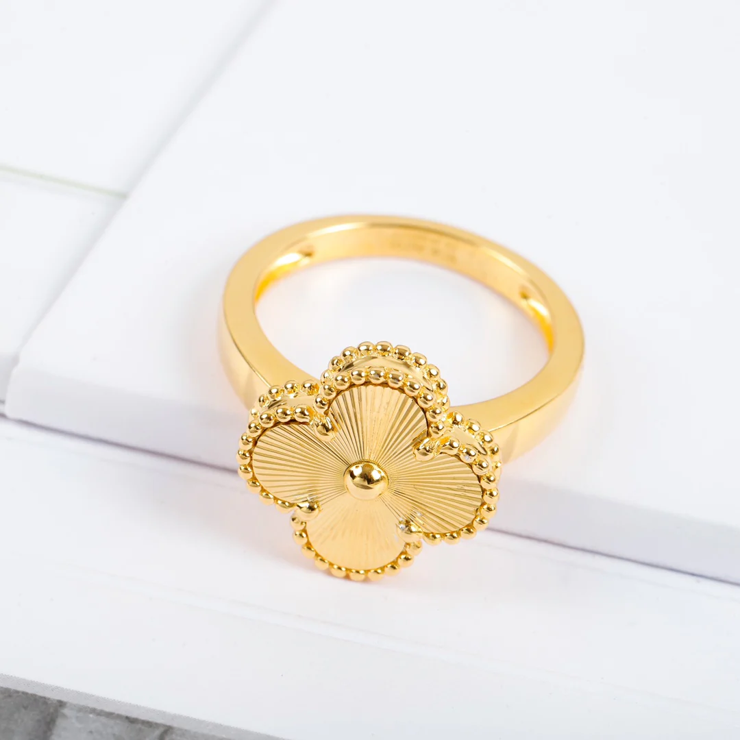 Ван Век - Кольцо 023