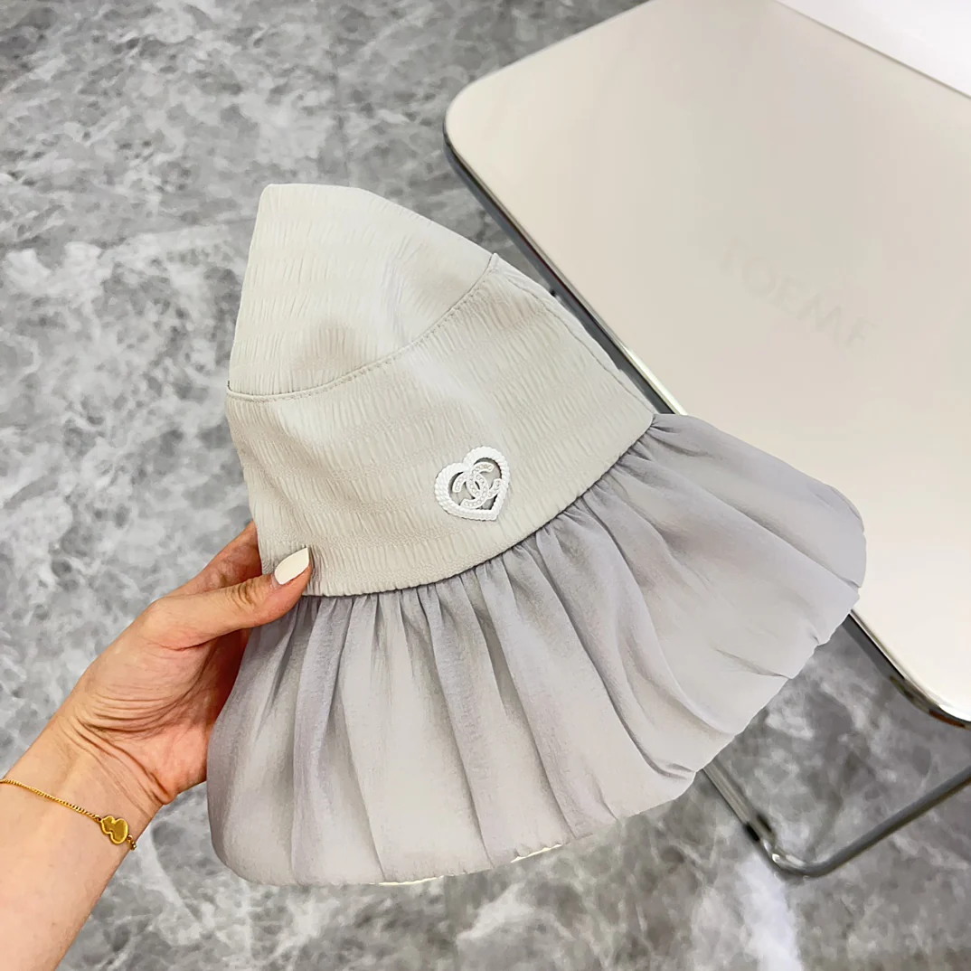 Новая элегантная шелковая шляпа от солнца Chanel 2024 с бантом - серая.