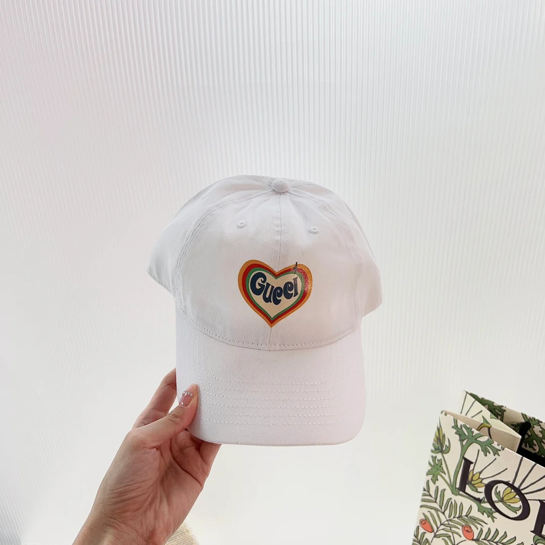 Gucci - Бейсболка в форме сердца