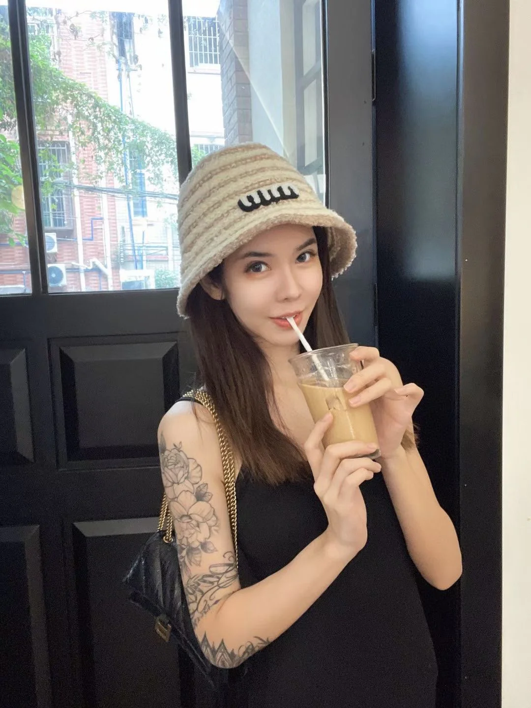 Miu Miu - Полосатая вязаная шапка с мехом, осенне-зимний сезон