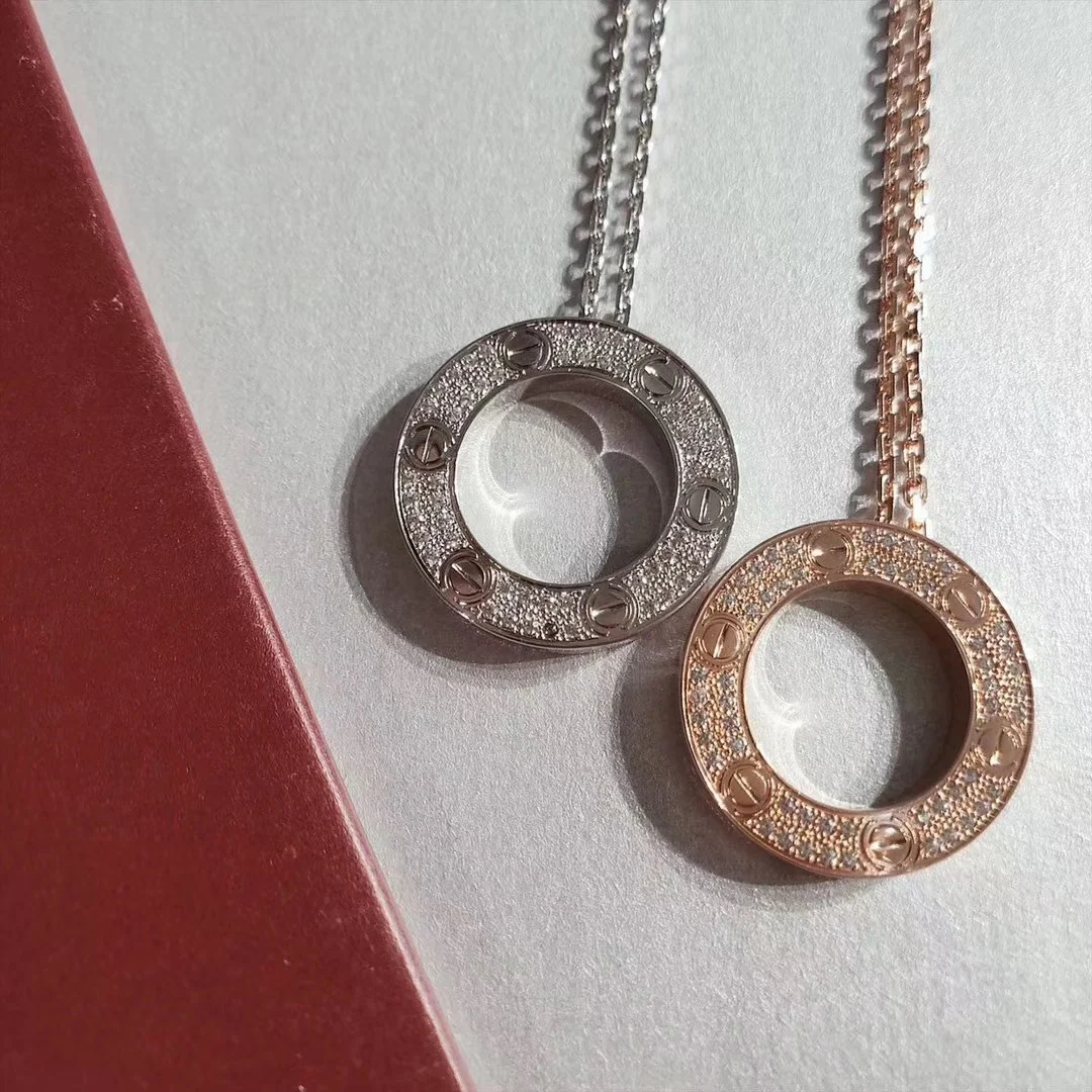 Cartier - Колье с крупной круглой монетой