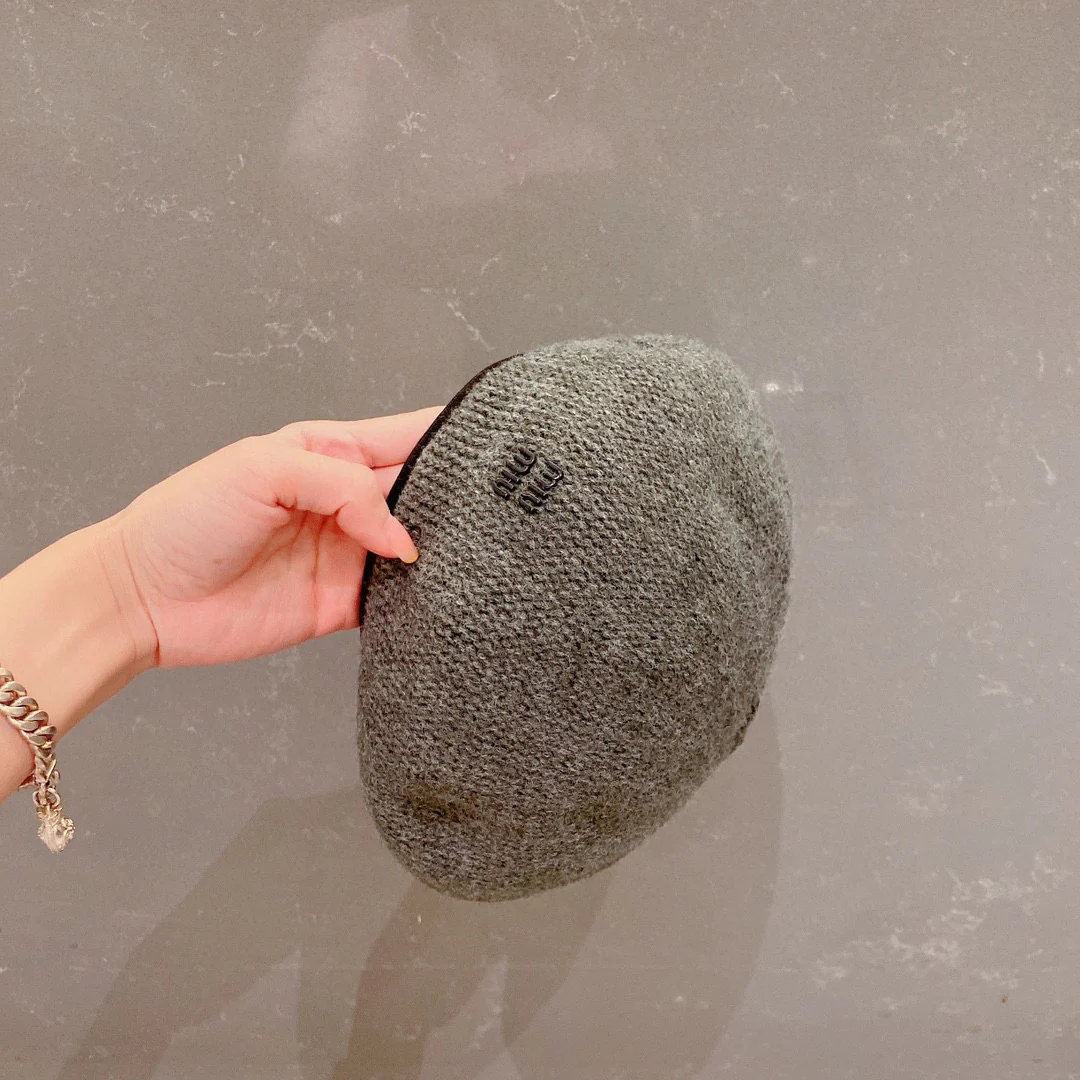 Miu Miu - Береты - Серые