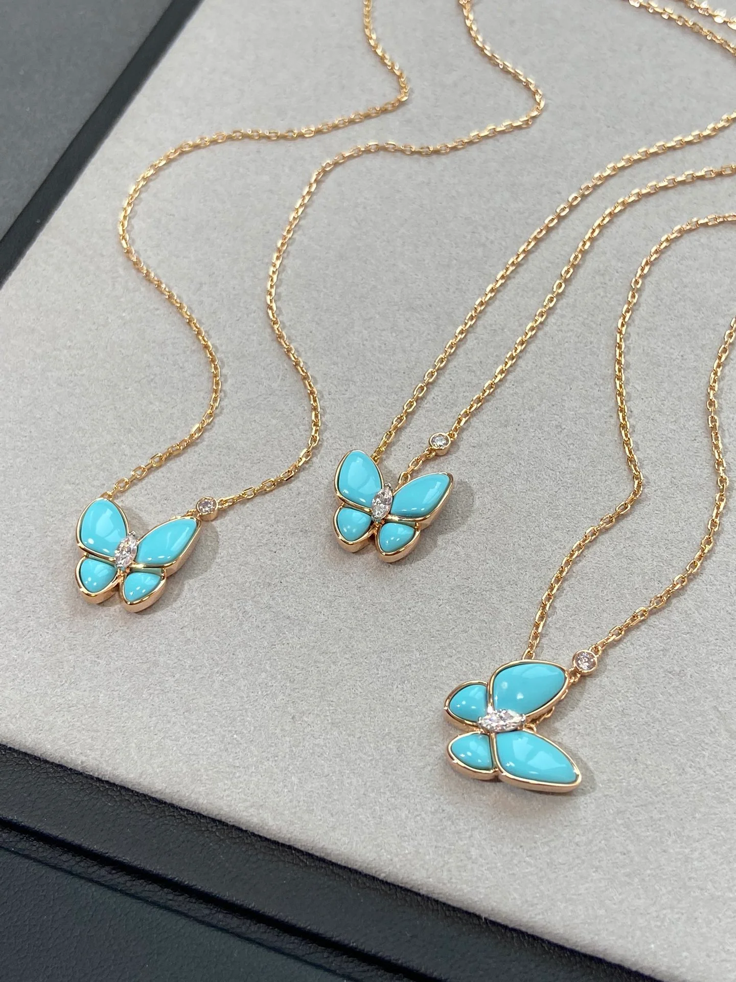 Van Vuitton - Колье 139