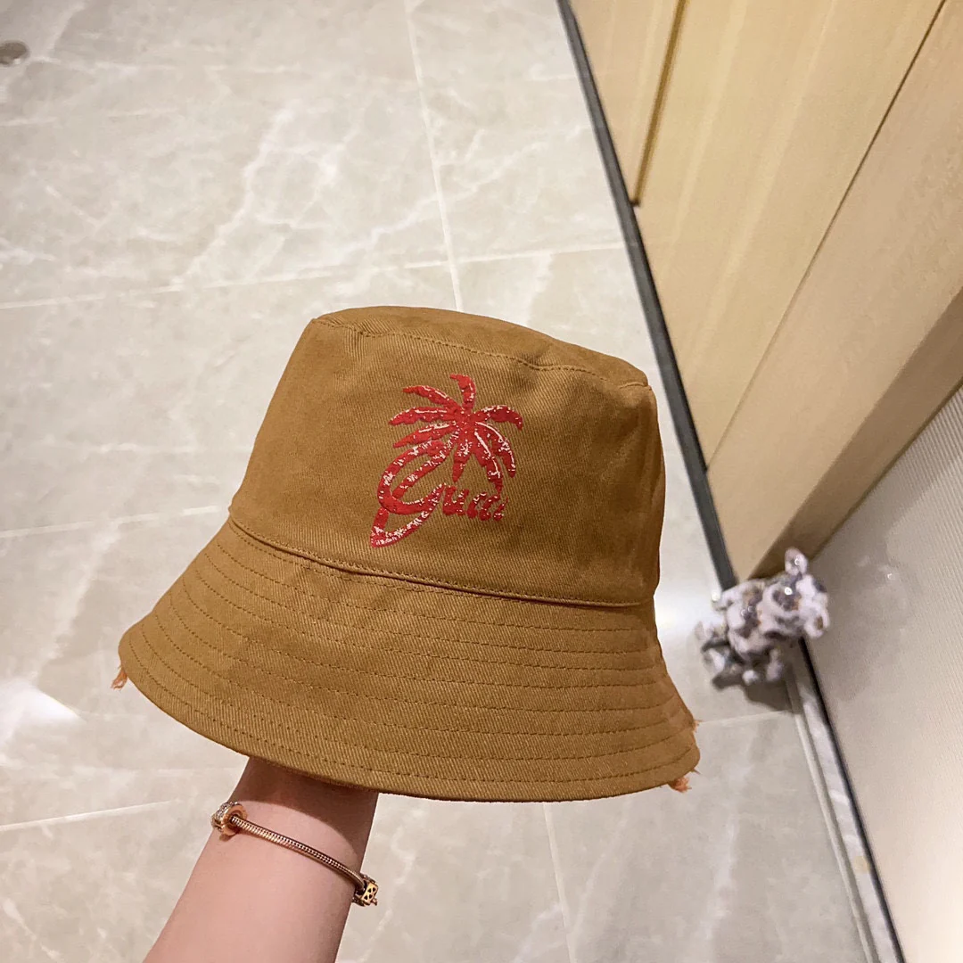 Новая двусторонняя панама Gucci 2023 года — цвет хаки.