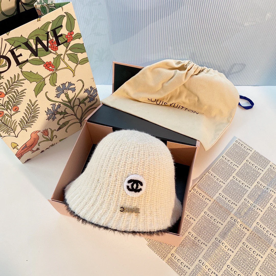 Рыбацкая шляпа из флиса Chanel - 1