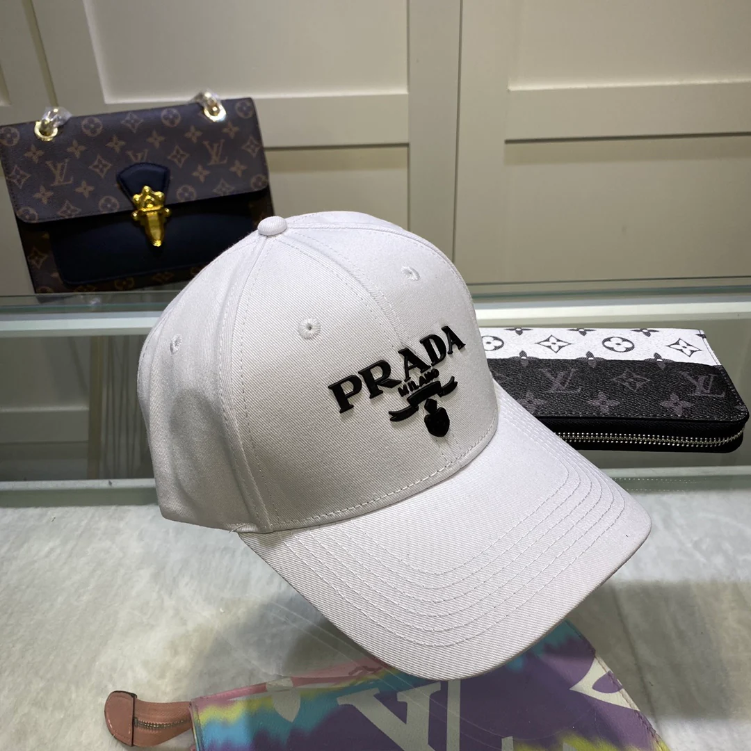 Классическая бейсболка Prada - 1