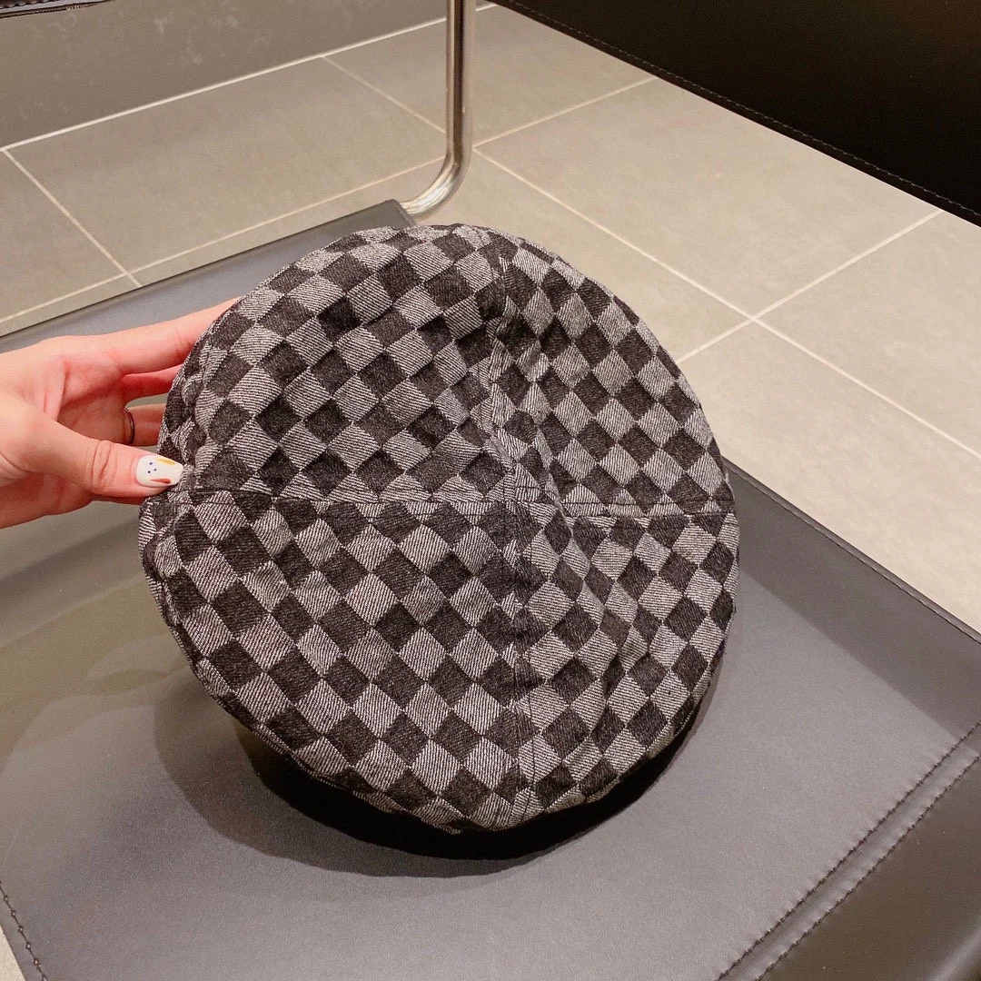 Берет LV Damier - черный