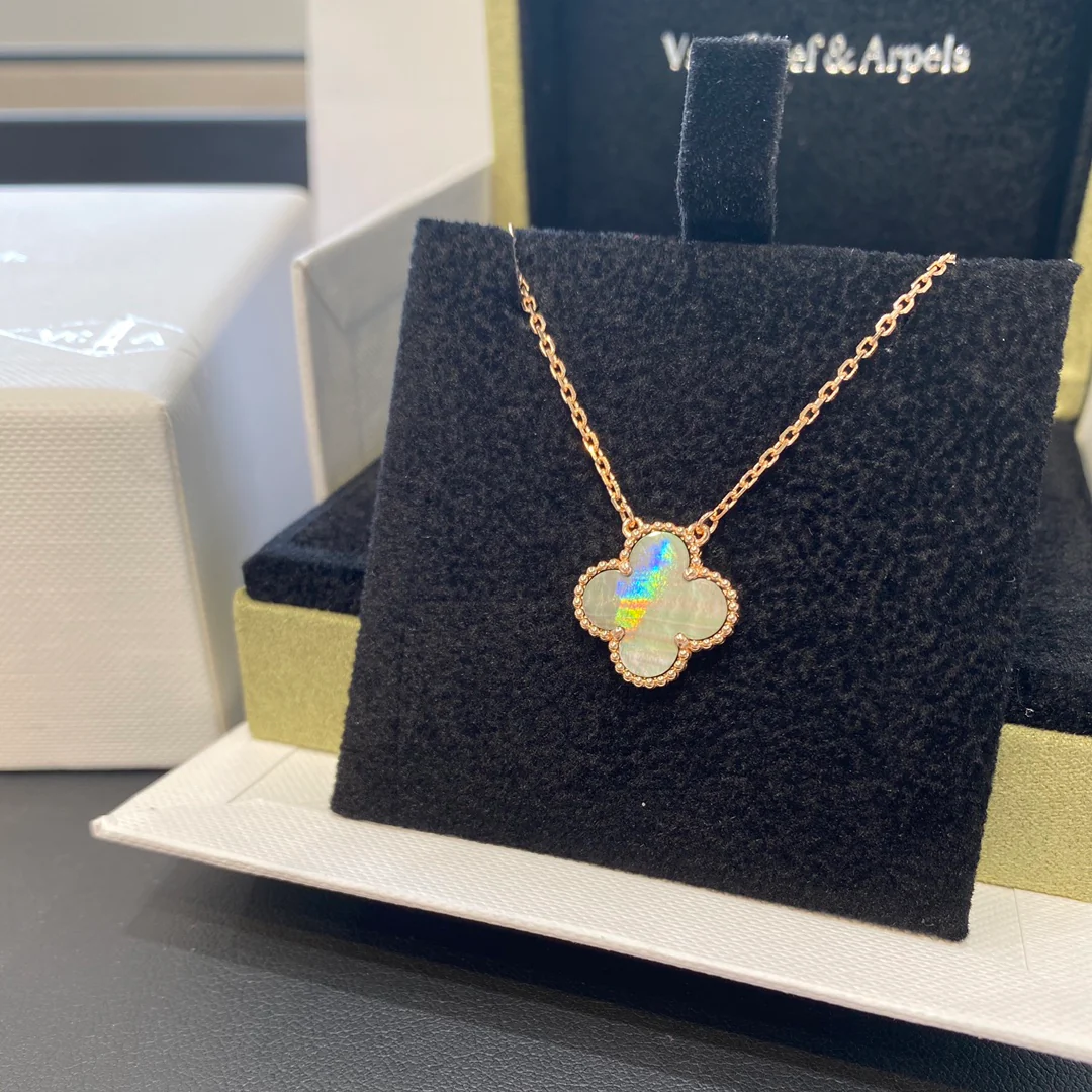 Ван Веккьо - Колье 117