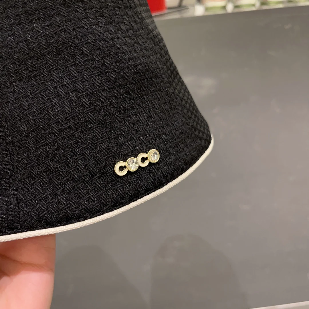 Новинка сезона осень/зима 2023 от Chanel - Рыбацкая шляпа - Черная