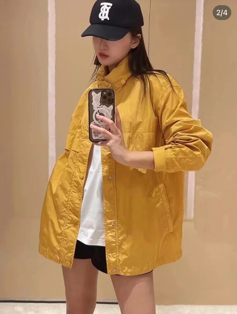 Burberry - Новая клетчатая бейсболка с большой вышивкой буквы B