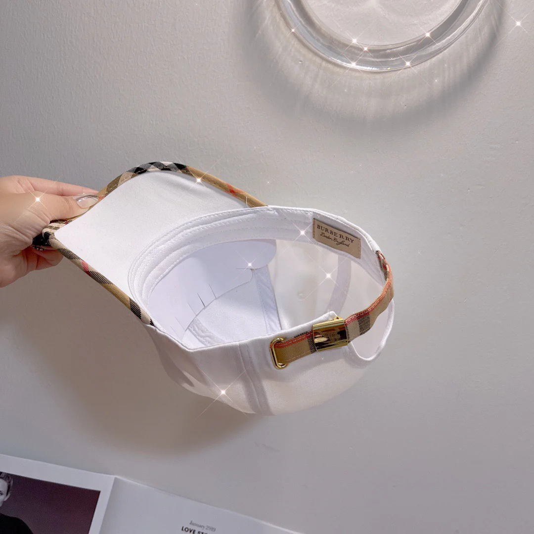 Бейсболка Burberry - белая - унисекс