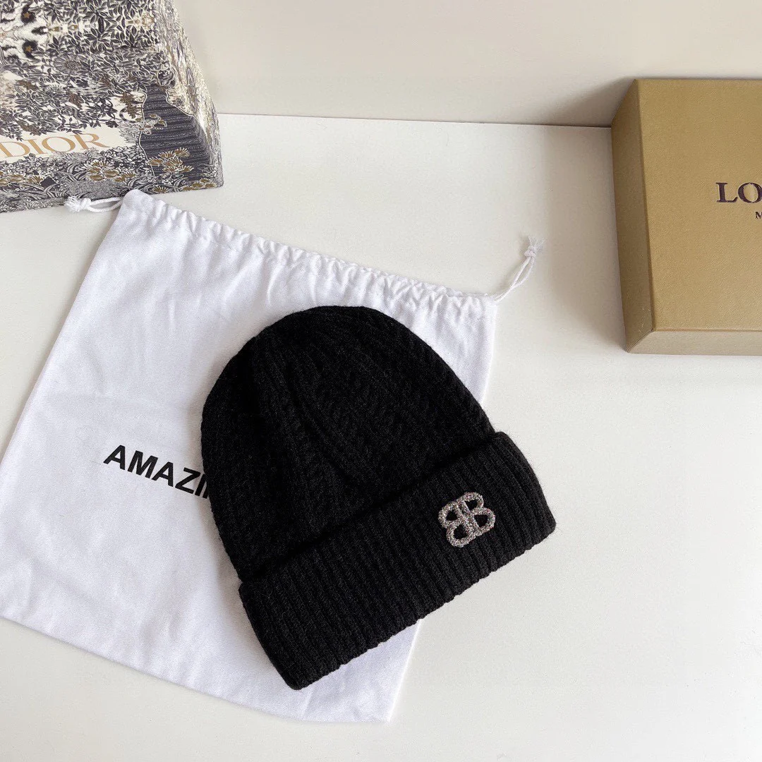 Вязаная шапка Balenciaga