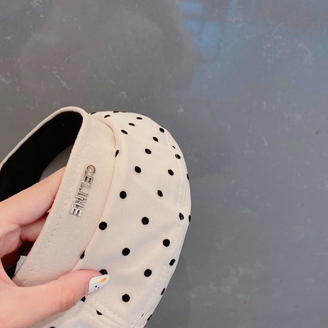 Берет Celine в горошек - белый