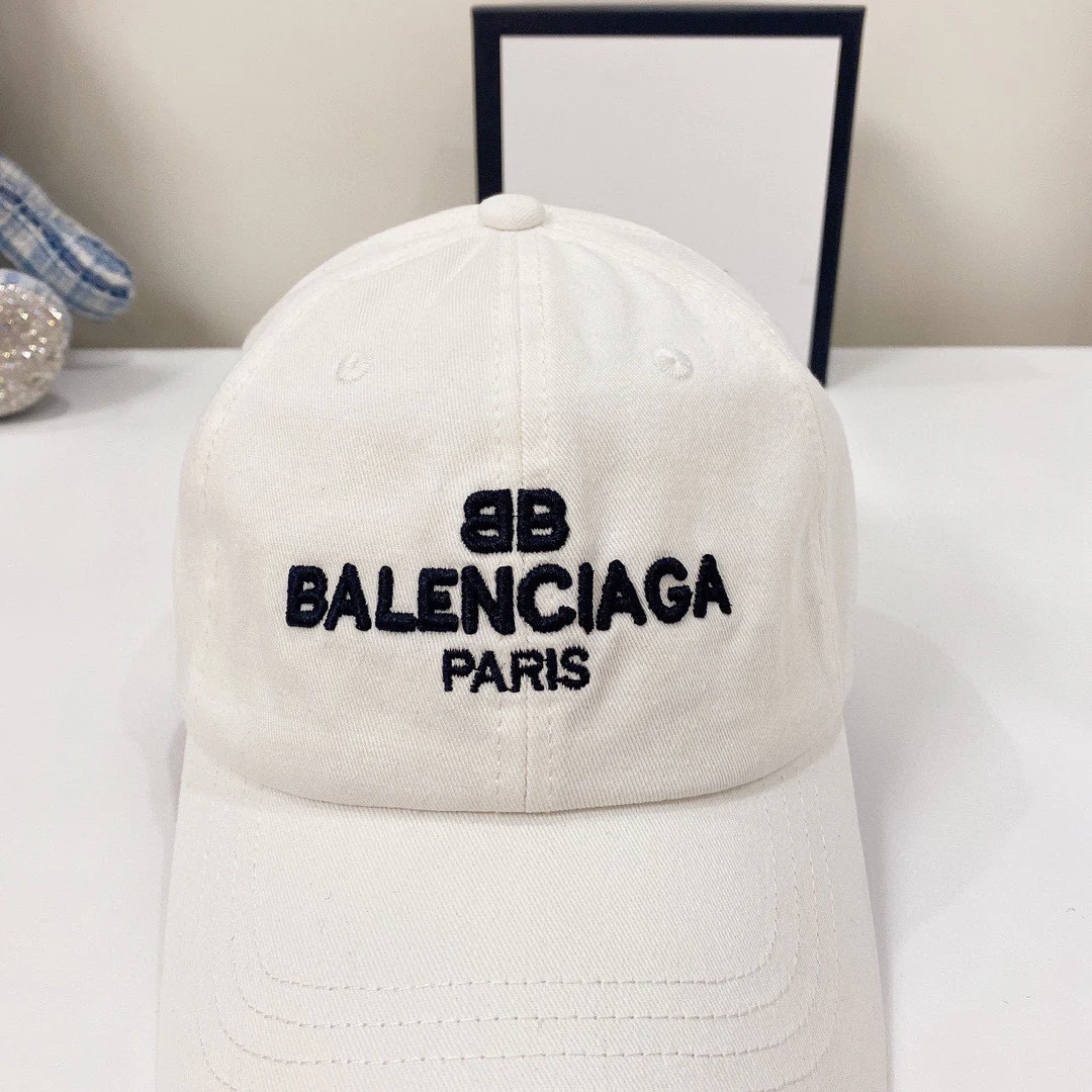 Balenciaga - Классическая бейсболка с вышивкой