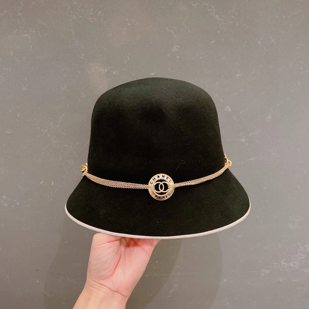 Chanel - Шерстяная шляпа-цепочка - Черная
