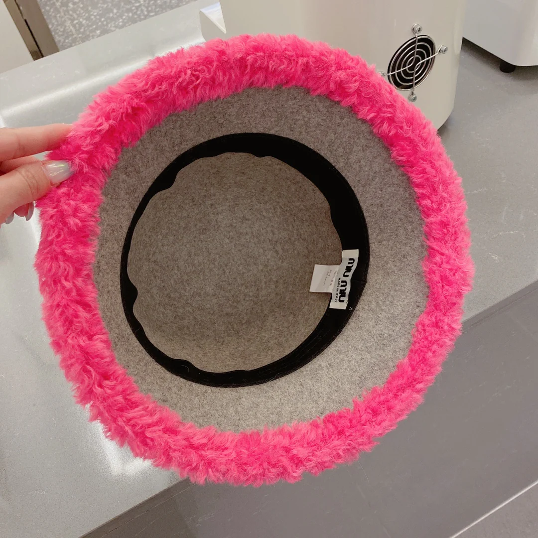 Miu Miu - Шерстяная шапка - Серая