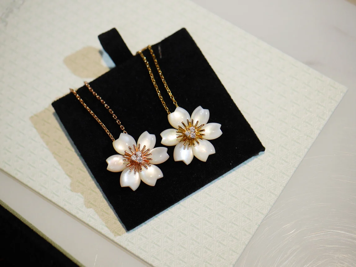 Van Vuitton - Колье 138