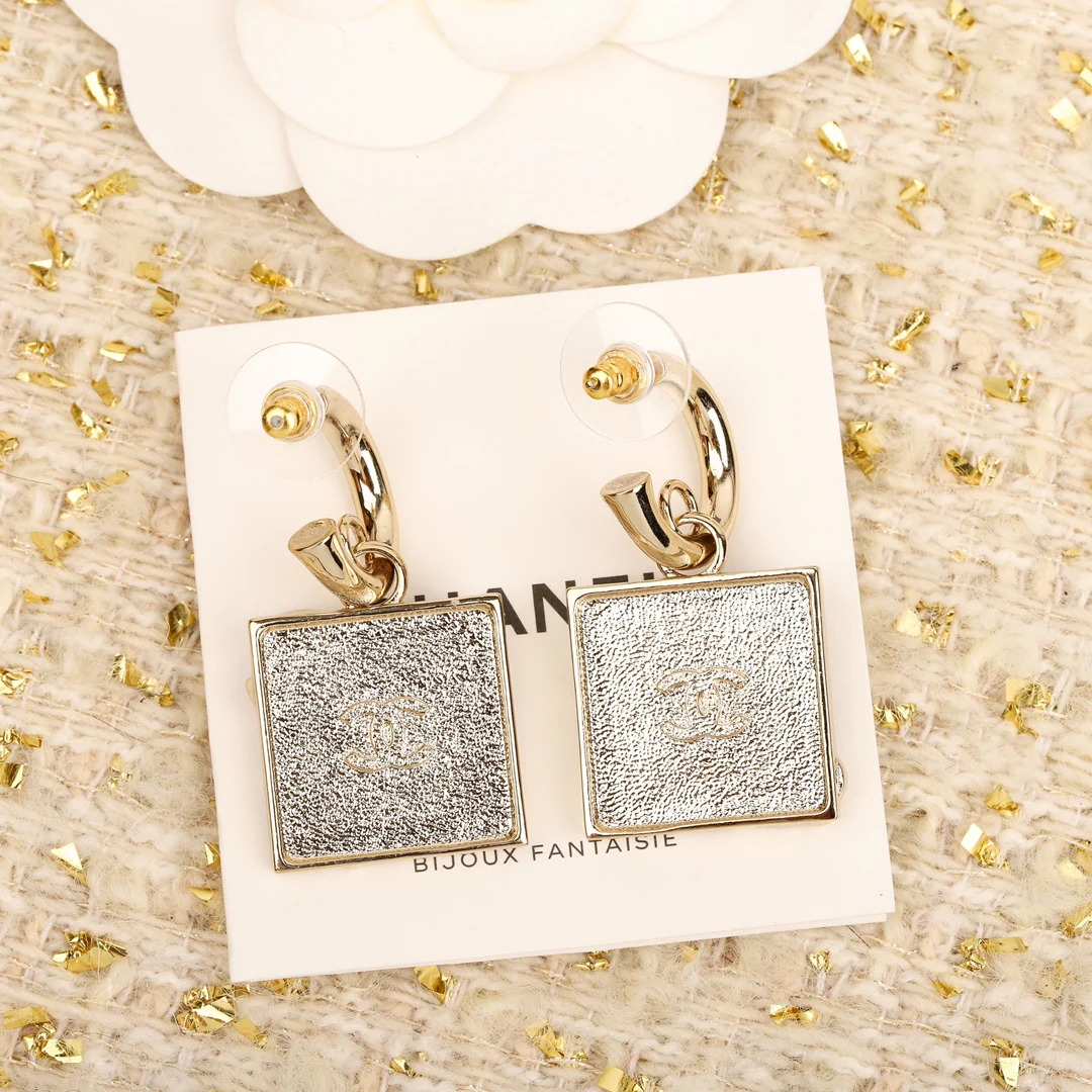 Серьги Chanel 1054