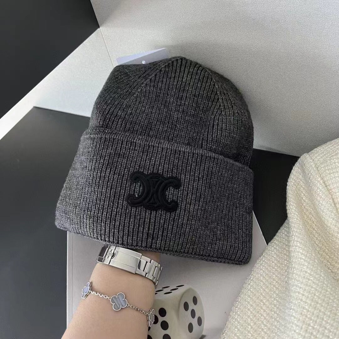 Вязаная шапка Celine Triumph 3D