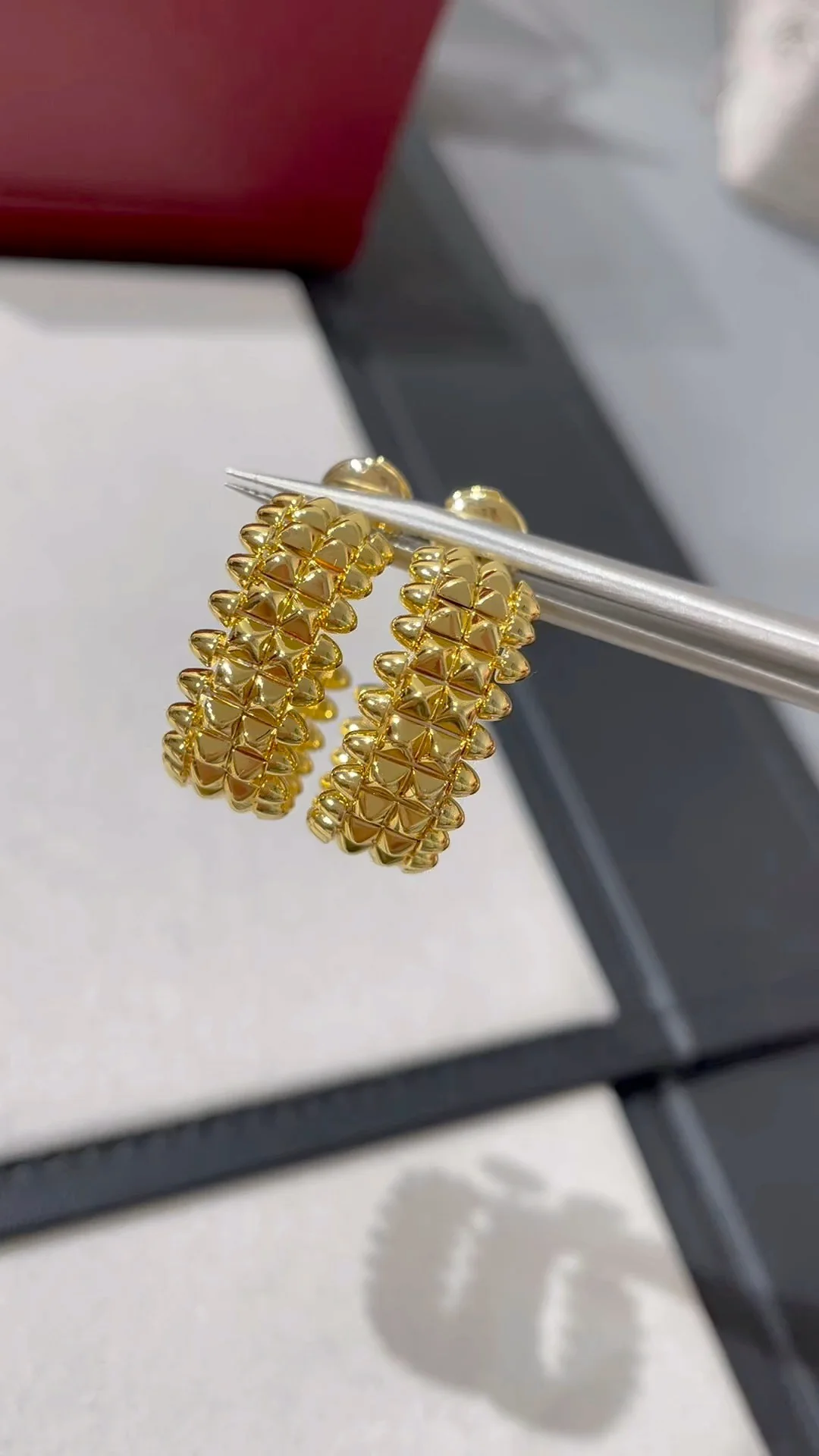 Серьги Cartier 054