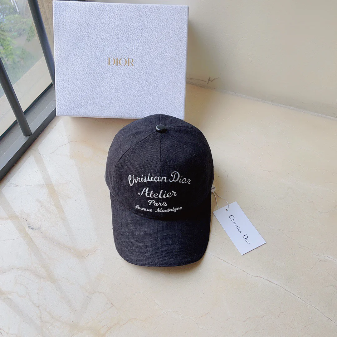 Льняная бейсболка Dior с вышитыми буквами - черная