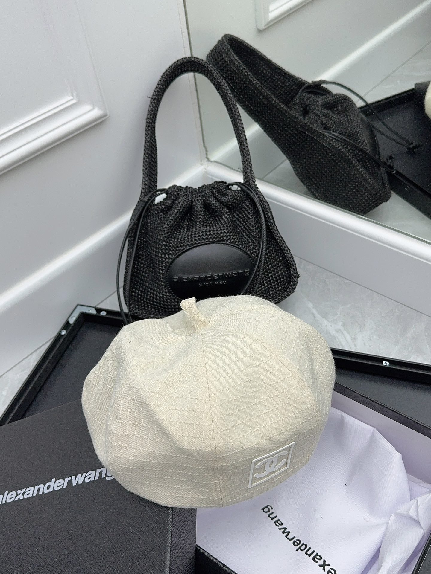 Chanel - Простая и универсальная шляпа художника