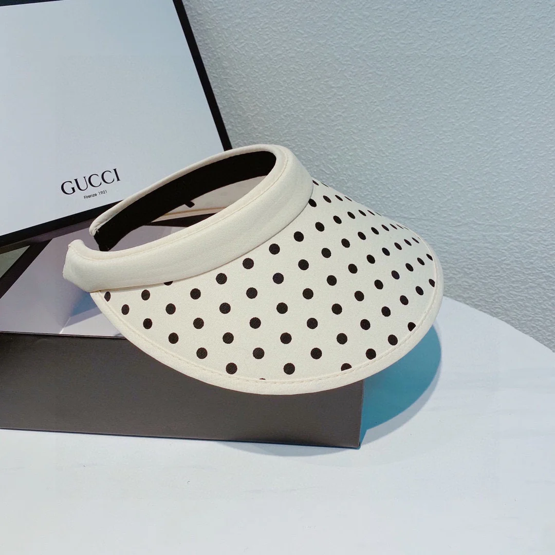 Gucci - Солнцезащитная шляпа в горошек в стиле ретро