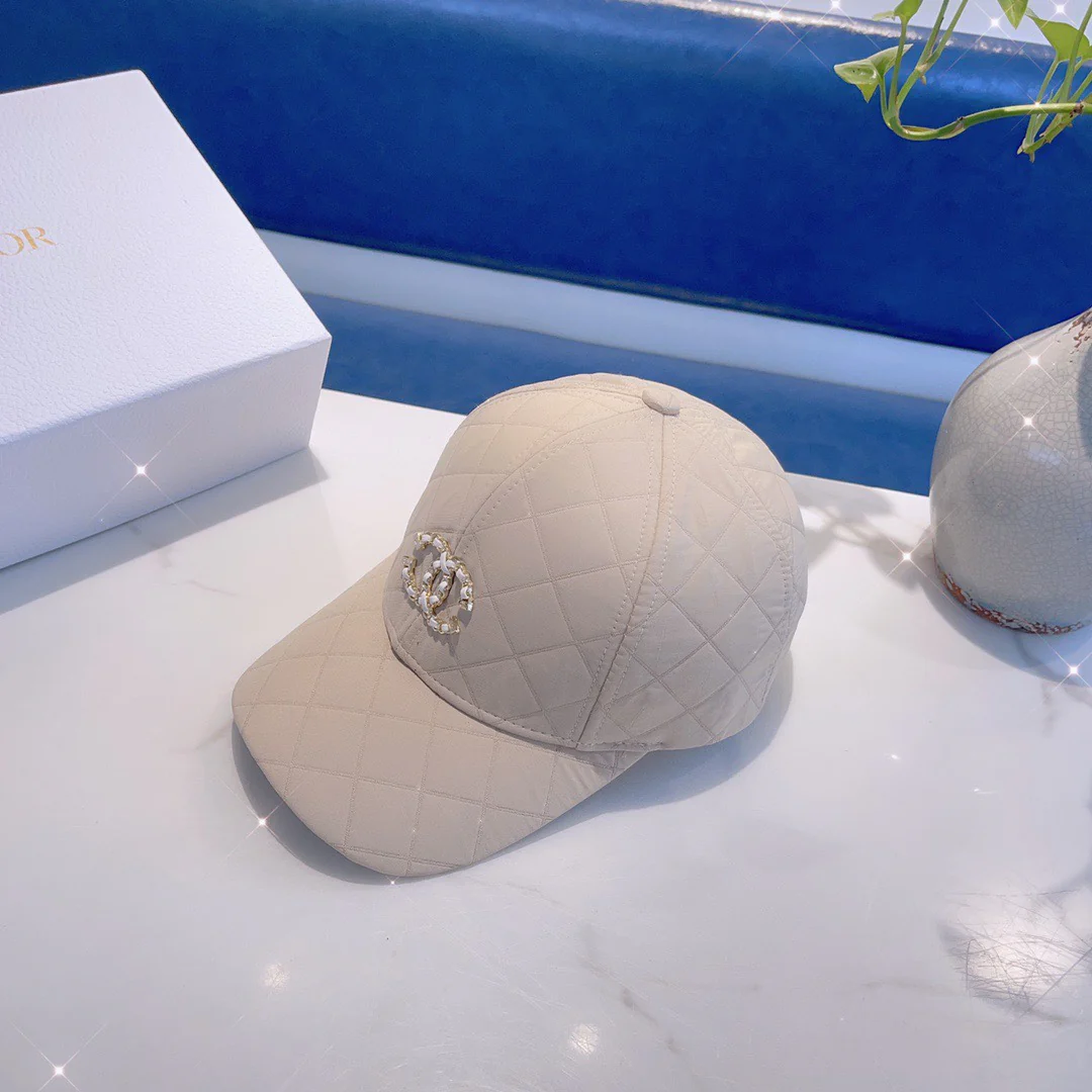 Бейсболка Chanel с ромбовидным узором