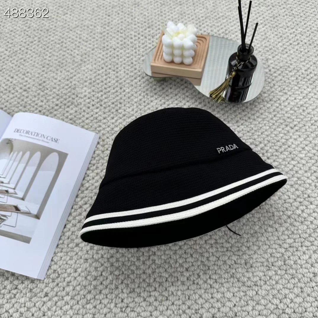 Prada - Панама в клетку - Черная