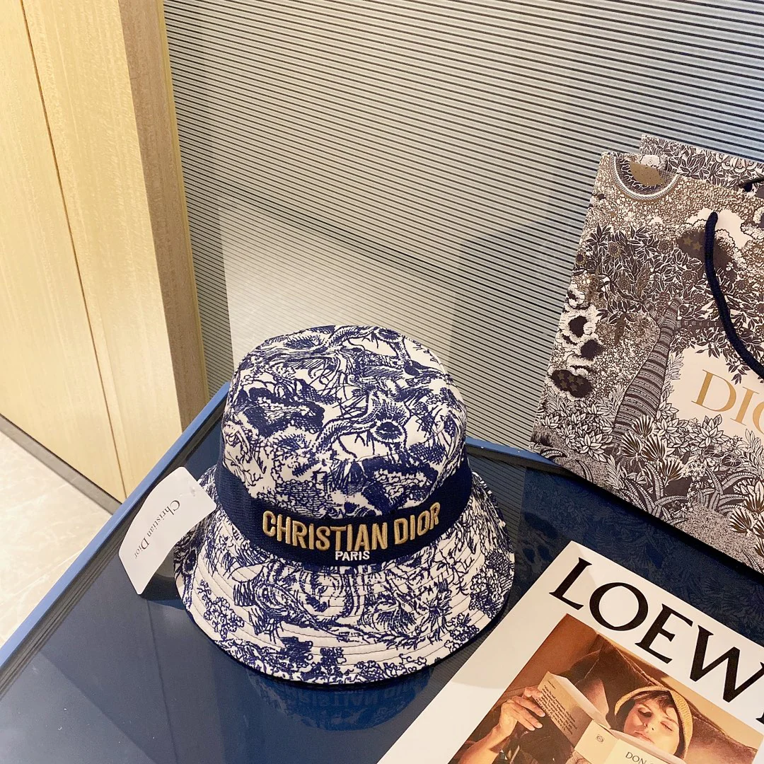 Вышитая рыбацкая шляпа Dior в стиле 