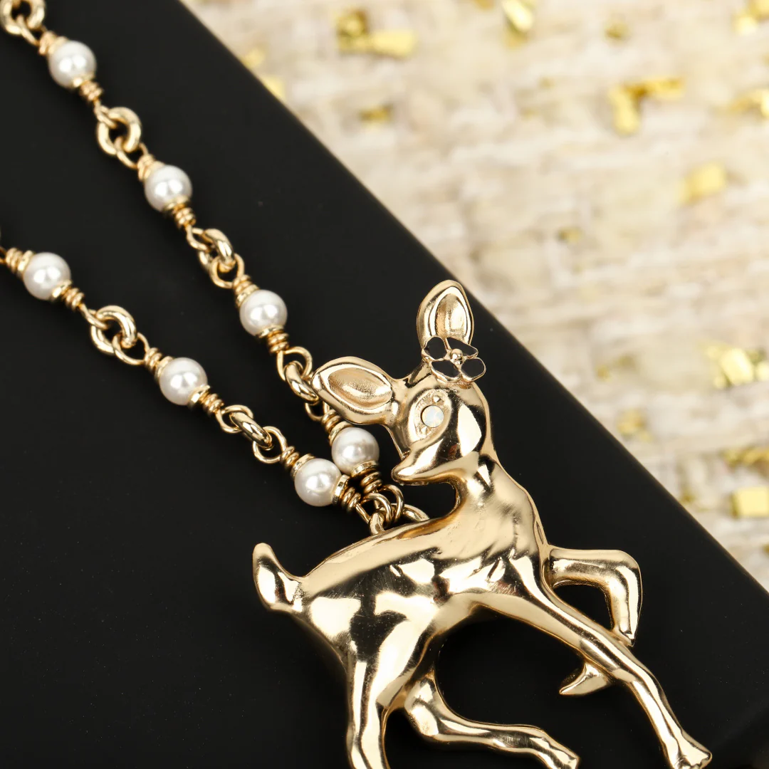 Chanel - 25 пенсов, жемчужное ожерелье 