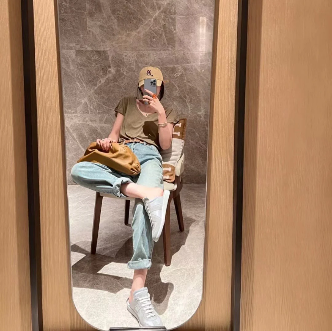 Бейсболка Balenciaga Terry с вышивкой, 2022 год.