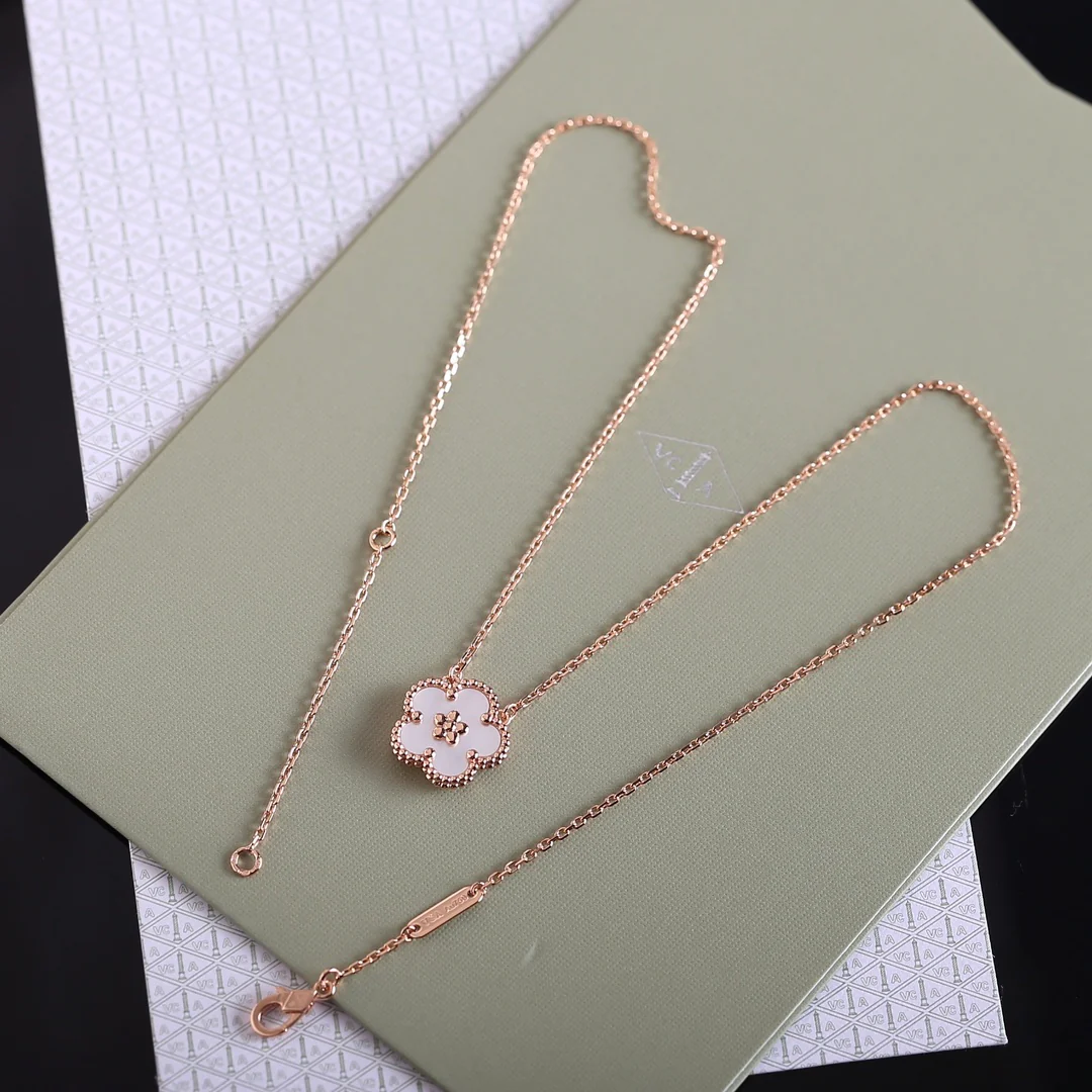 Van Vuitton - Колье 135