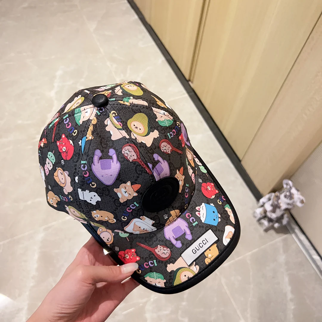 Новинка сезона весна/лето 2023 от Gucci - бейсболка с кожаной отделкой - черная