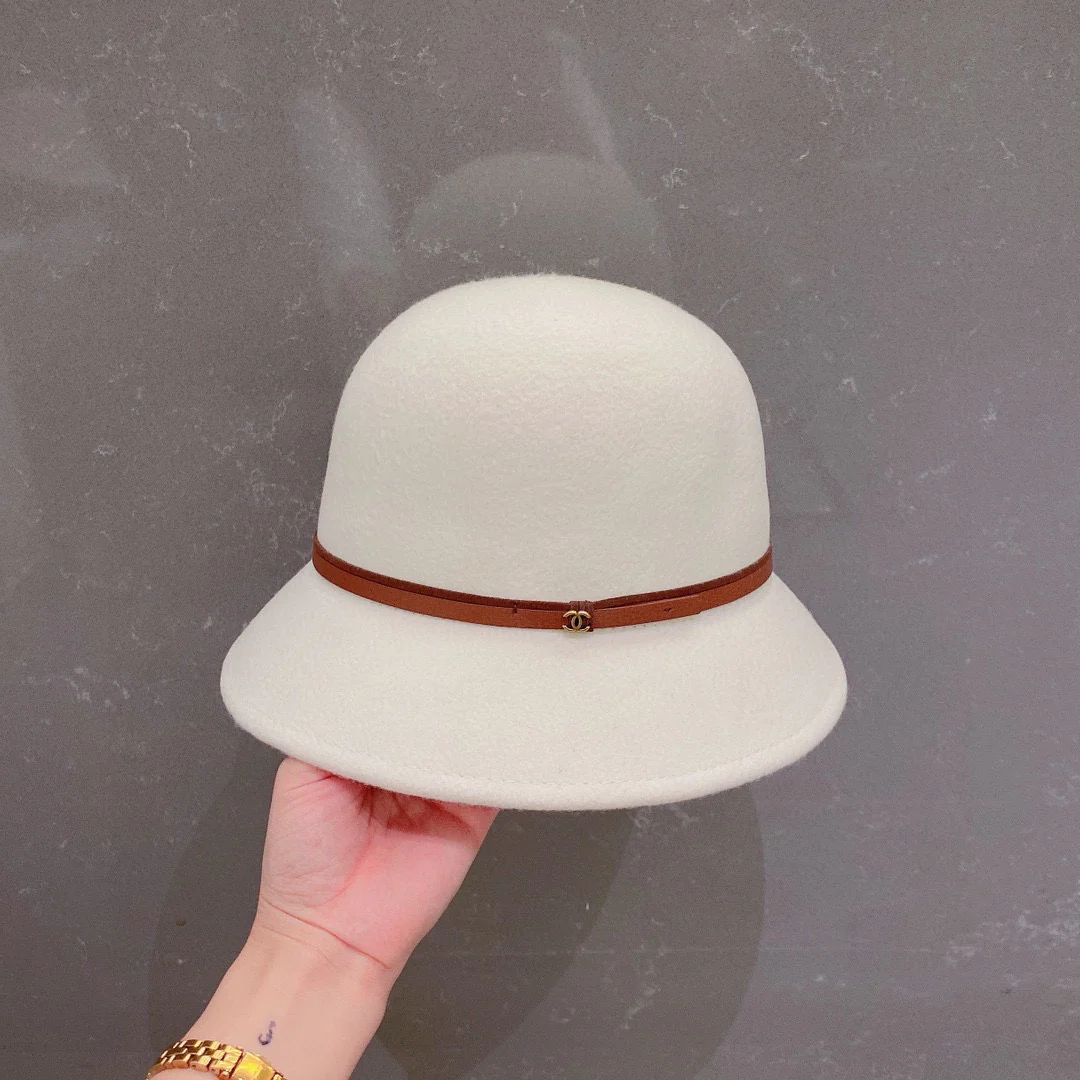 Chanel - Шерстяная шляпа - Белая