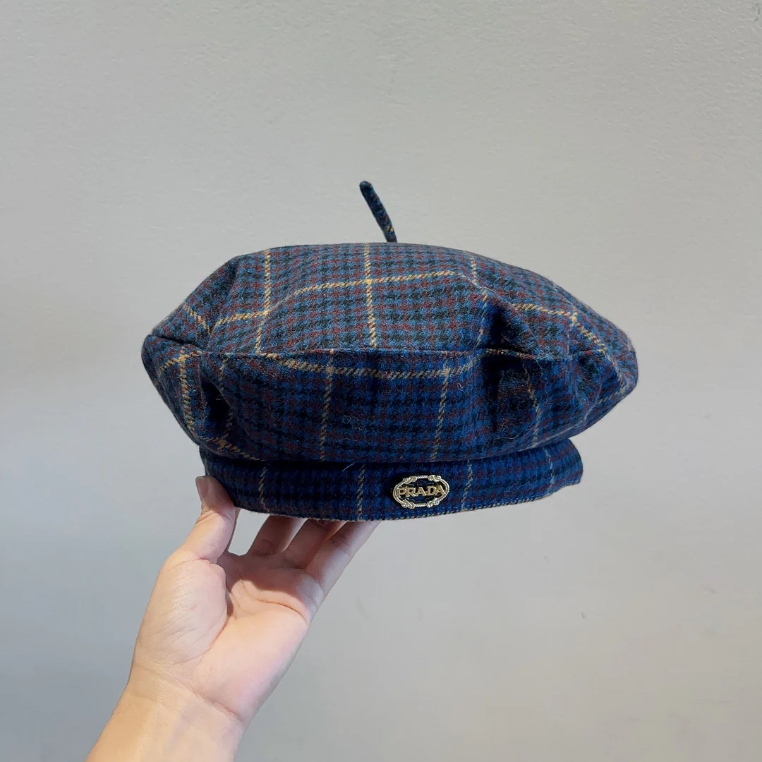 Prada - Ретро клетчатый берет осенне-зимнего сезона - синий
