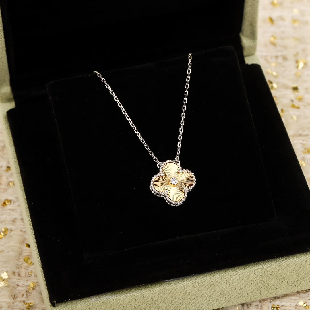 Van Vuitton - Колье 125