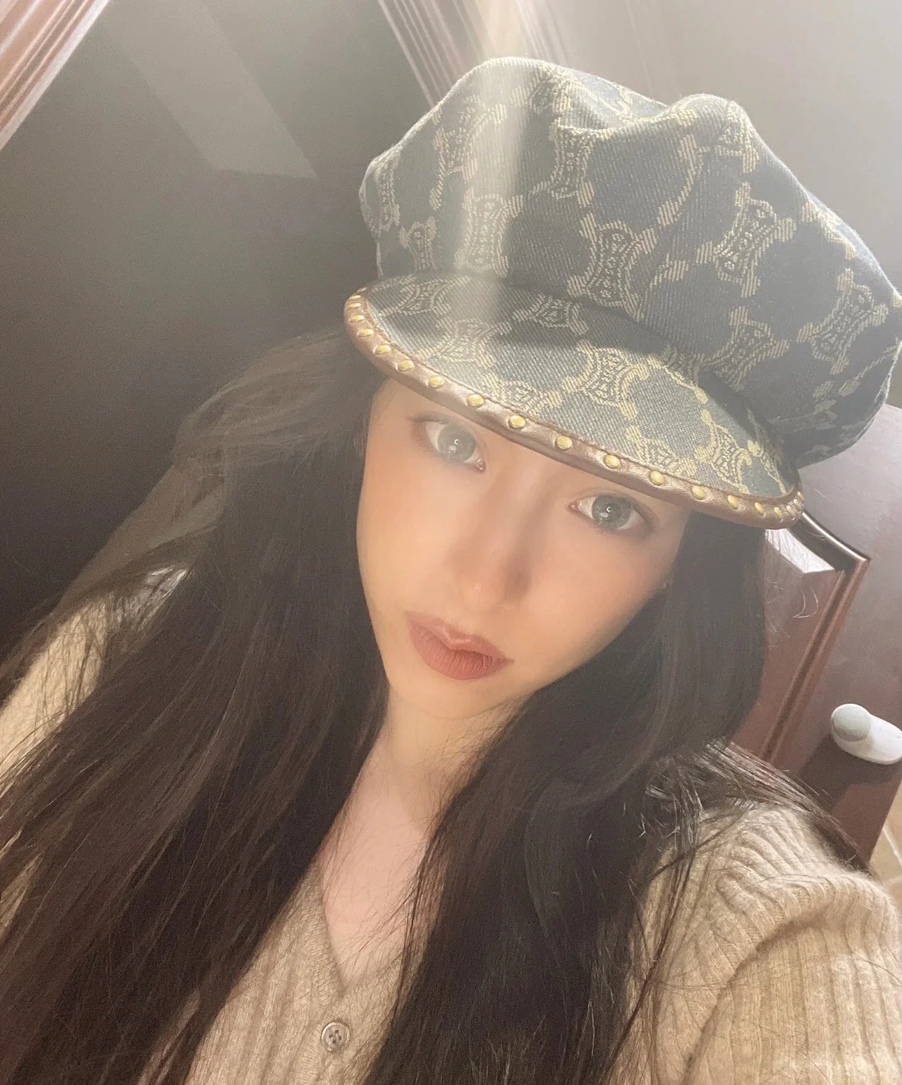 Celine - Новая монограмма, шляпа художника - синяя