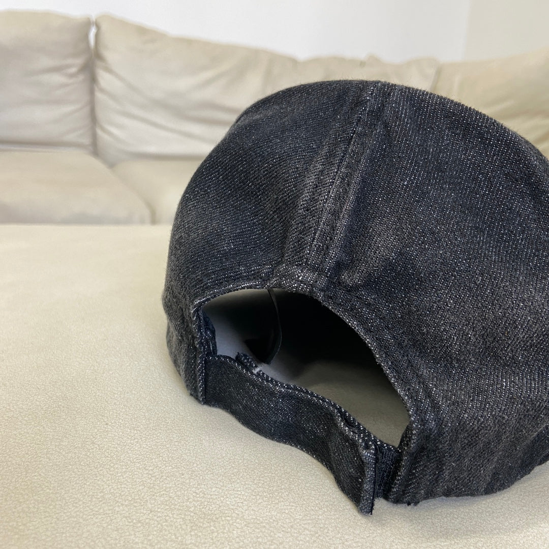 Бейсболка Prada Washed - черная