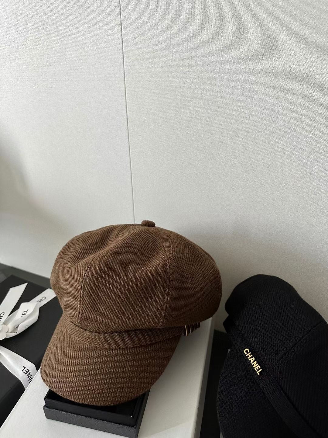 Chanel - Ретро-кепка-газетчица из коллекции осень/зима