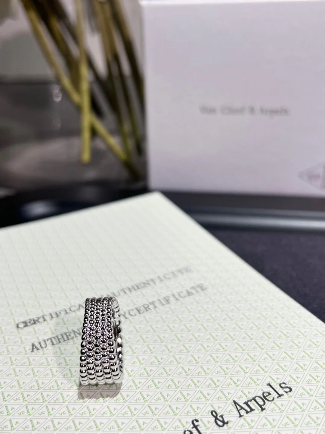 Ван Век - Кольцо 028