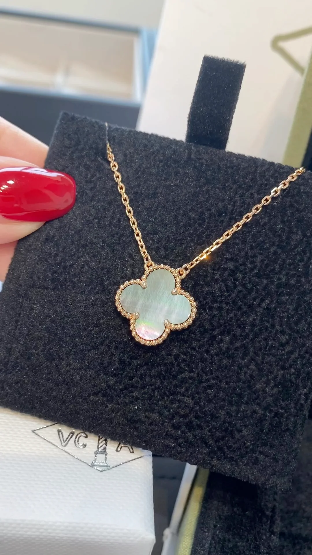 Ван Веккьо - Колье 117