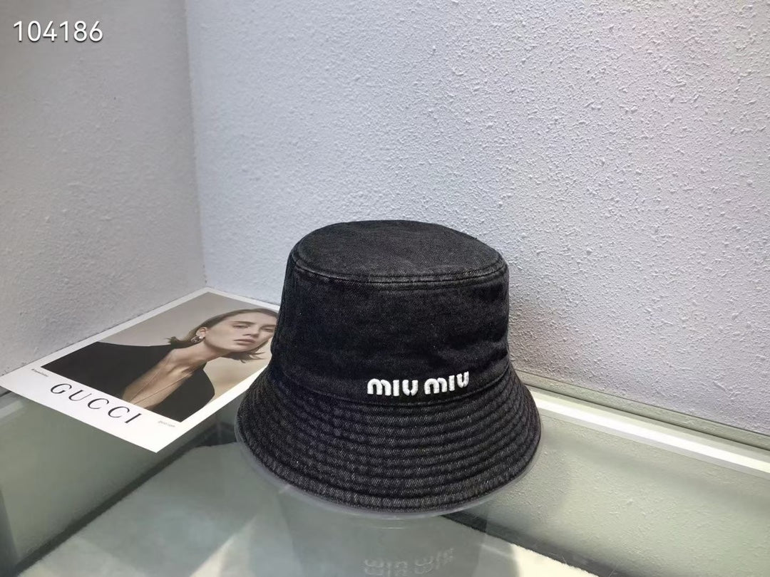 Miu Miu - Выстиранная рыбацкая шляпа