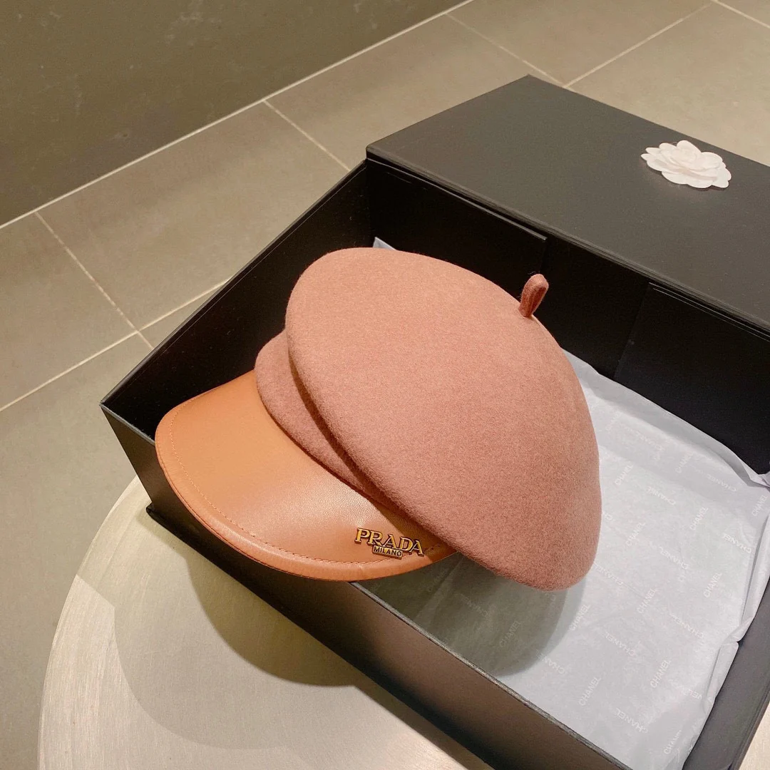 Prada - Шерстяная военная кепка с плоским верхом - Абрикосовый цвет