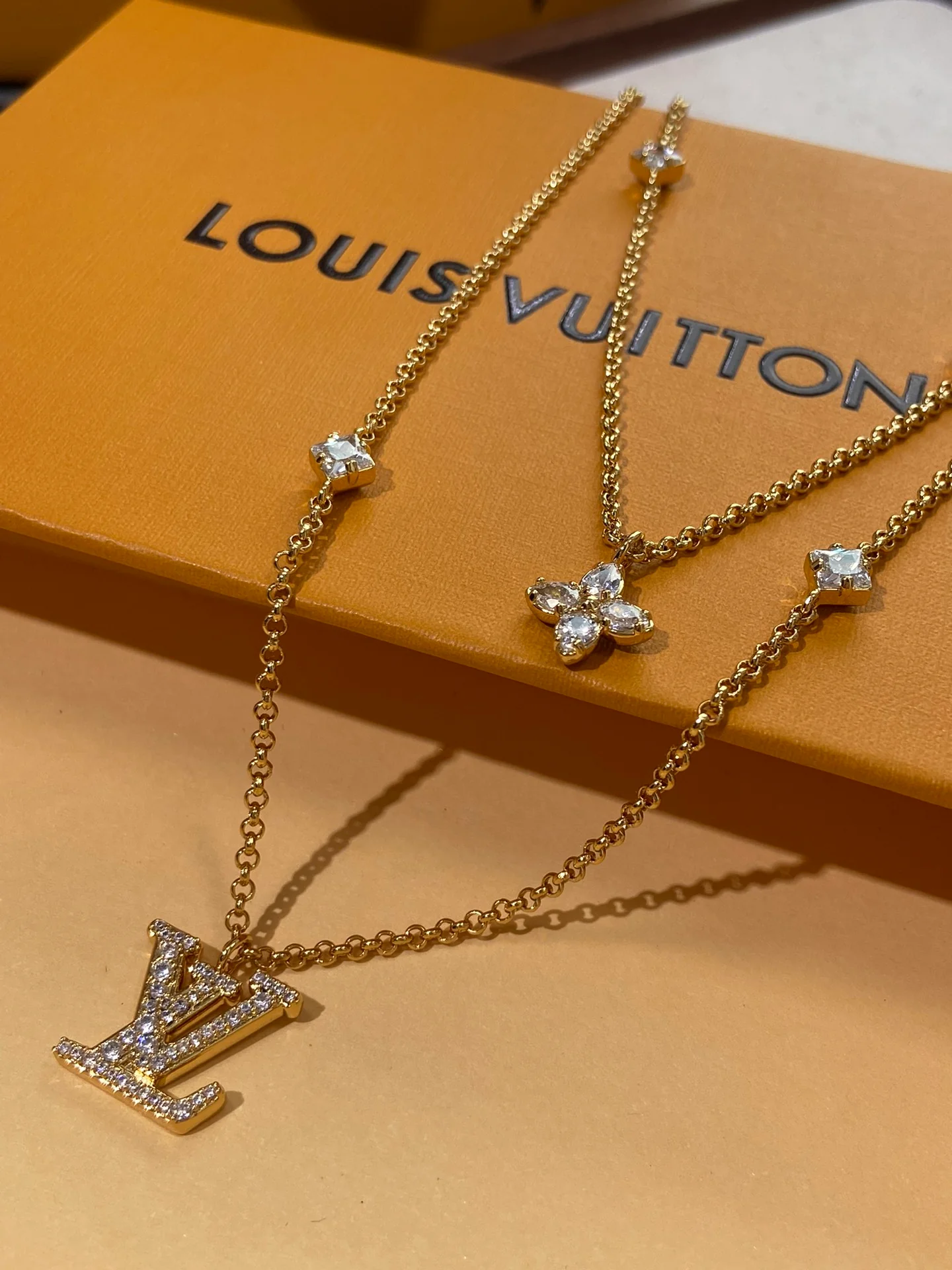 LV-Ожерелье 074