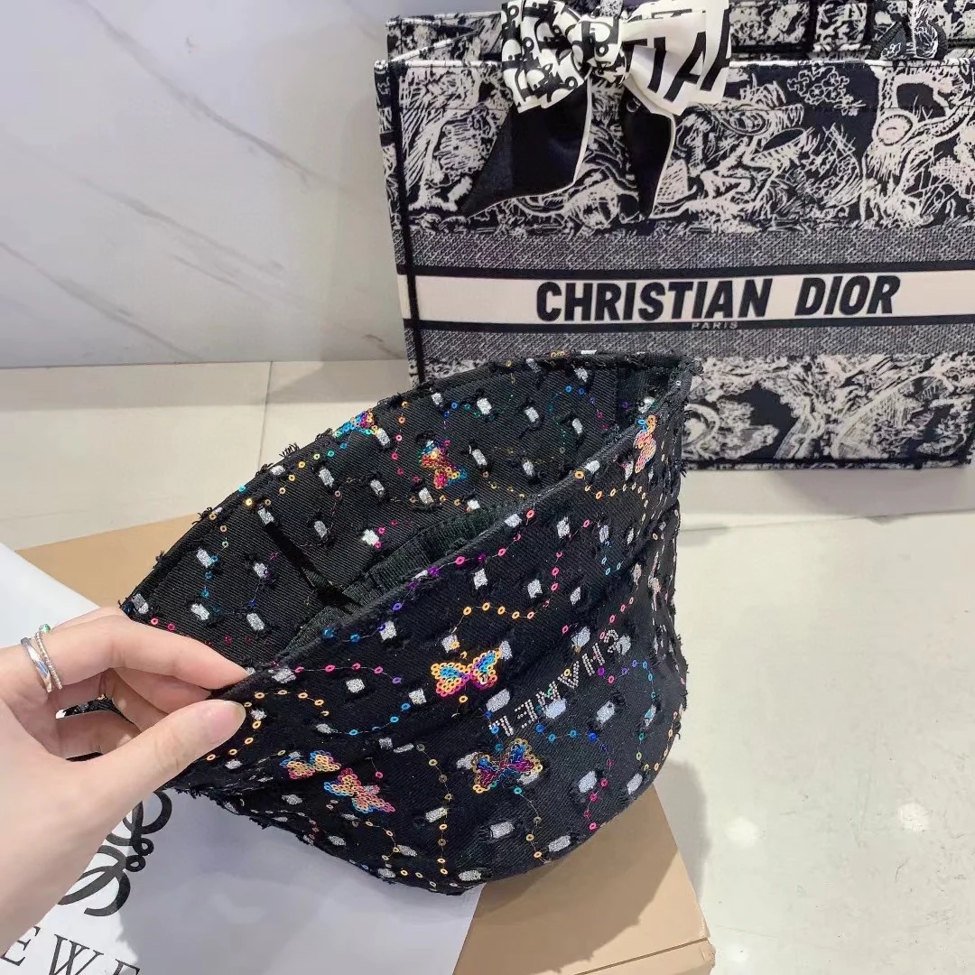 Новинка сезона весна/лето 2023 от Chanel - Рыбацкая шляпа