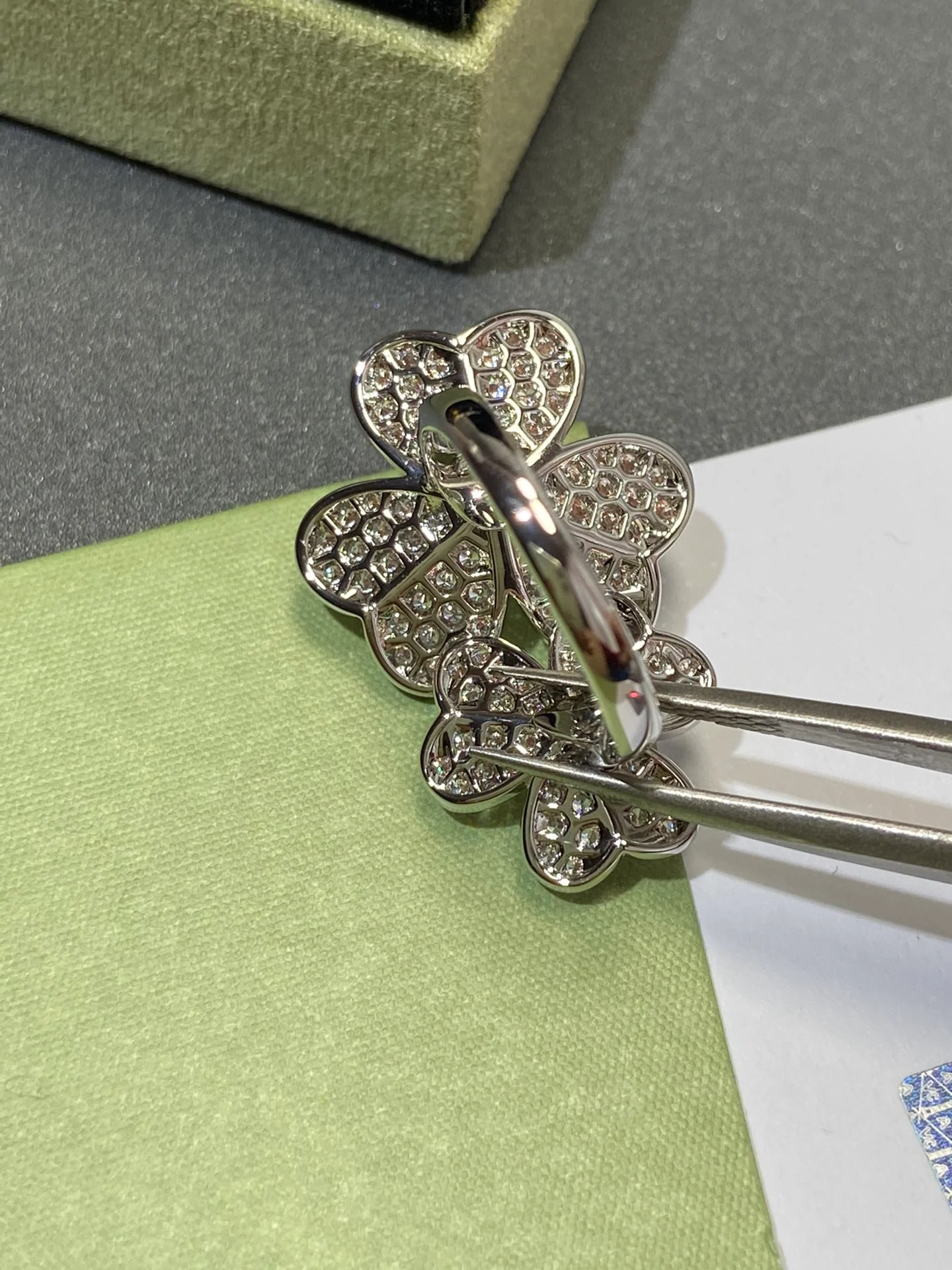 Ван дер Веч - Кольцо 057-1