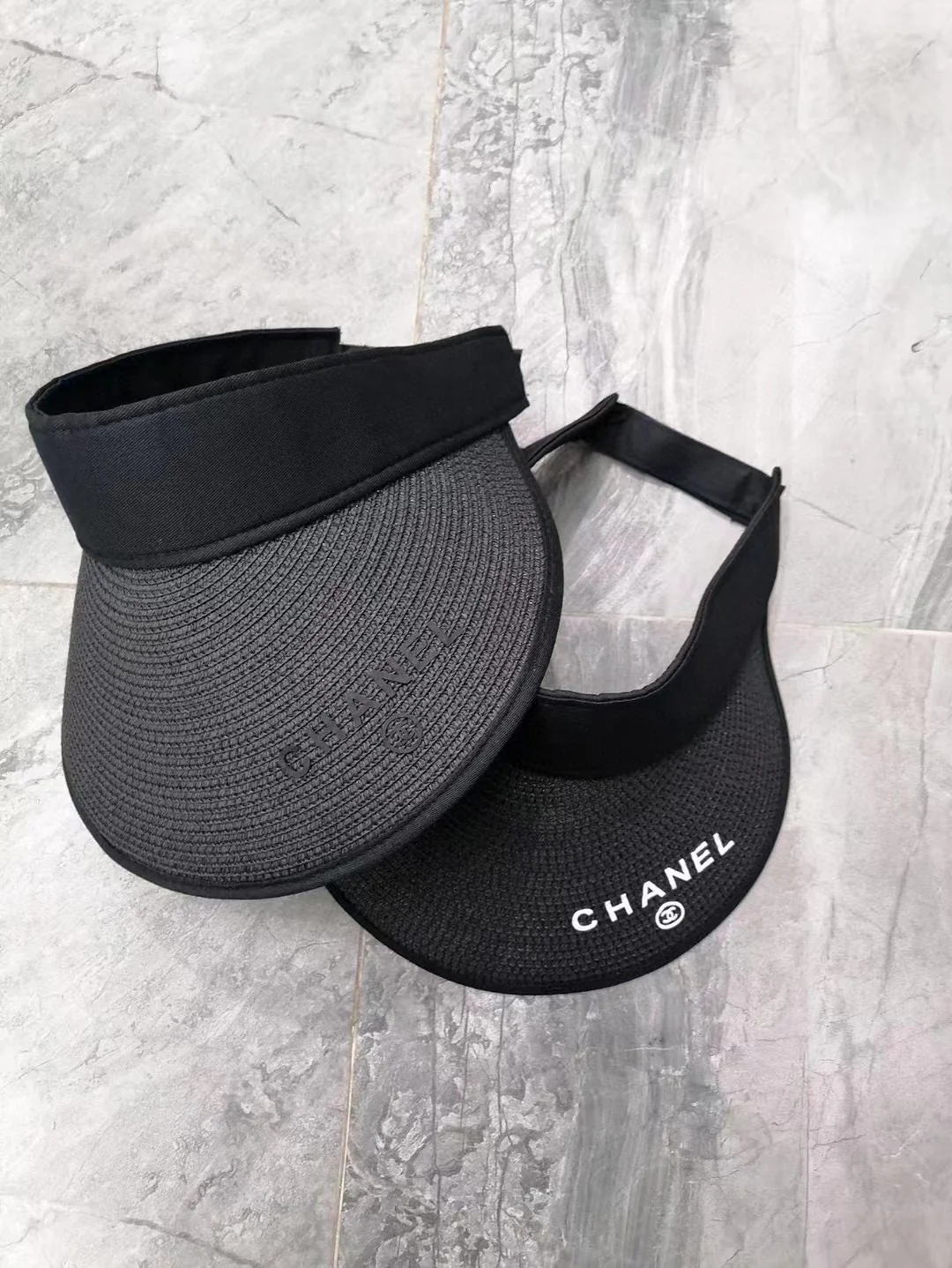 Солнцезащитный козырек Chanel с открытым верхом - 1 шт.