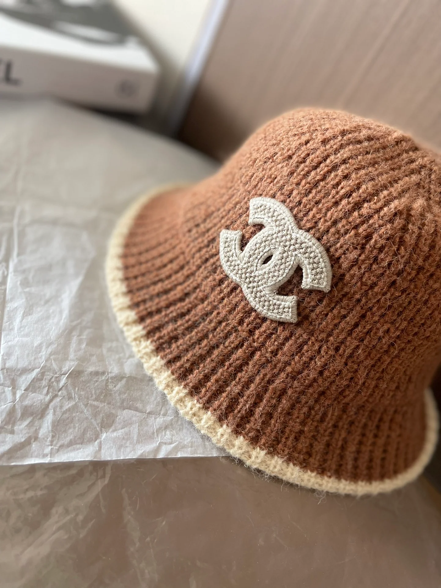 Chanel - Шерстяная панама - Коричневая