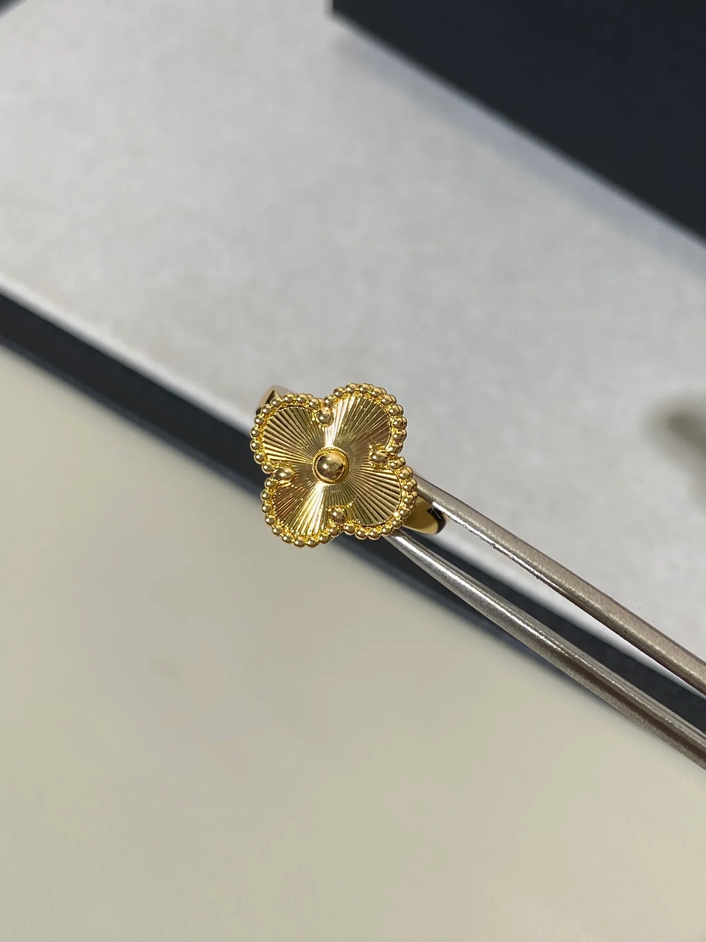 Ван дер Веч - Кольцо 079